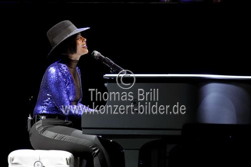 Amerikanische Pop-, Soul- und R&B-Sängerin Alicia Keys gastiert auf ihrer 