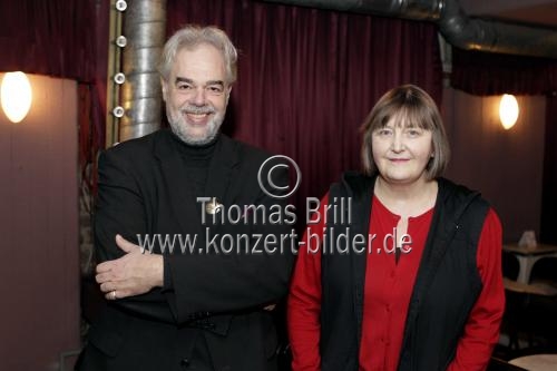 Joe Knipp (Künstlerische Leitung) und Hannelore Honnen (Geschäftsführerin) leiten seit 25 Jahren das Theater am Sachsenring in Köln (© Thomas Brill)