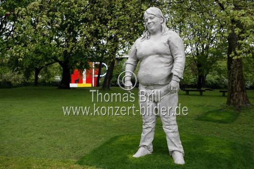 Ausstellung KölnSkulptur 5 - Reality Check gastiert vom 19. April 2009 bis April 2011 im Skulpturenpark Köln, Riehler Straße, 50668 Köln  (&copy; Thomas Brill)