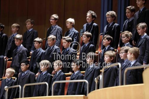 Niederländische Dirigent Bernard Haitink leitet das Symphonieorchester des Bayerischen Rundfunks in der Philharmonie Köln (&copy; Thomas Brill)