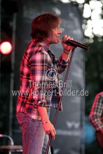 Kölner Sänger Gerd Köster gastiert mit Frank Hocker und Band Open Air am Tanzbrunnen Köln (© Thomas Brill)