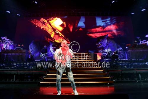 Deutsche Rapper Maximilian Diehn alias Kontra K gastiert auf seiner „Die letzten Wölfe