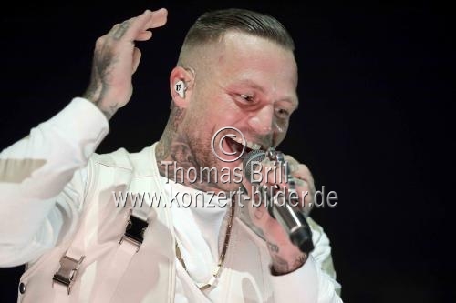 Deutsche Rapper Maximilian Diehn alias Kontra K gastiert auf seiner „Die letzten Wölfe