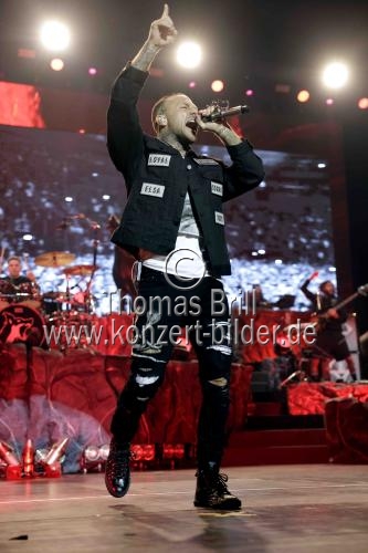 Deutsche Rapper Maximilian Tibor Albert Diehn alias Kontra K gastiert auf seiner „Der Sonne entgegen