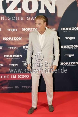 Amerikanische Schauspieler Kevin Costner präsentiert die neue Western-Saga 
