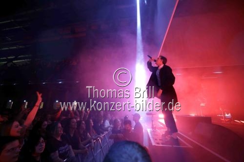 Deutsche Indie-Rap-Musikgruppe Kraftklub gastiert auf ihrer 