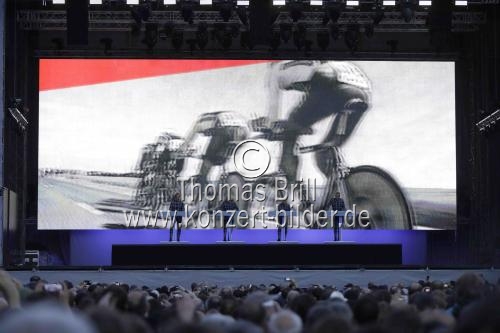Deutsches multimediales Projekt Kraftwerk gastiert zum Start der 