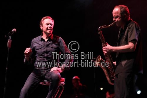 Deutscher Sänger Peter Kraus gastiert auf seiner 