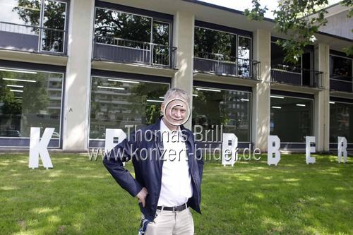 Deutscher Maler Michael Krebber gastiert mit seiner Ausstellung 