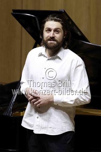 Deutsche Bariton Konstantin Krimmel gastiert in Begleitung des deutschen Pianisten Eric Schneider mit dem Programm „Fremd bin ich eingezogen“ im Rahmen der Konzertreihe 