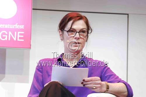 Italienischer Schriftsteller Roberto Saviano und die Journalistin Karen Krüger diskutieren über 