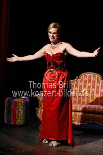 Deutsche Musikkabarettistin Kristina Kruttke gastieren mit ihrem Programm 