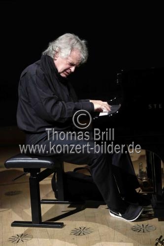 Deutsche Jazz-Pianist Joachim Kühn gastiert auf seiner 