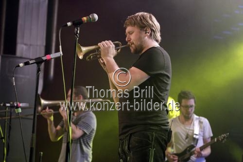 Deutsche Blasmusik-Gruppe LaBrassBanda gastiert auf ihrer 