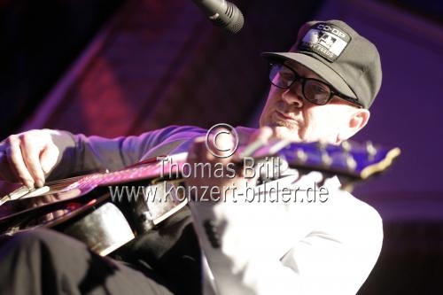 Amerikanische Alternative-Country-Band Lambchop gastiert mit ihrem Sänger Kurt Wagner auf ihrer 