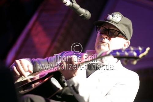Amerikanische Alternative-Country-Band Lambchop gastiert mit ihrem Sänger Kurt Wagner auf ihrer 