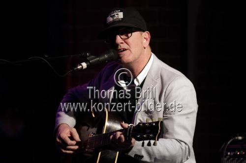 Amerikanische Alternative-Country-Band Lambchop gastiert mit ihrem Sänger Kurt Wagner auf ihrer 