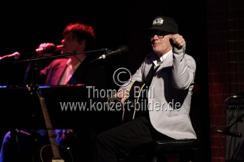 Amerikanische Alternative-Country-Band Lambchop gastiert mit ihrem Sänger Kurt Wagner auf ihrer 