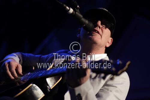 Amerikanische Alternative-Country-Band Lambchop gastiert mit ihrem Sänger Kurt Wagner auf ihrer 
