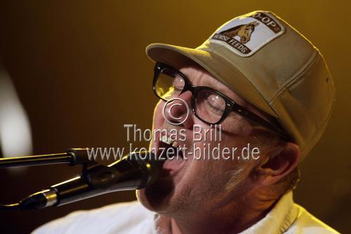 Amerikanische Alternative-Country-Band Lambchop gastiert mit ihrem Sänger Kurt Wagner auf ihrer 