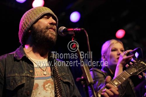 Kanadische Musiker Daniel Lanois gastiert mit seiner Band Black Dub auf seiner 