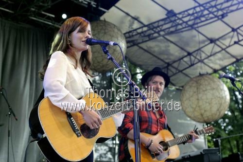 Norwegische Popsängerin Marit Larsen gastiert auf ihrer 