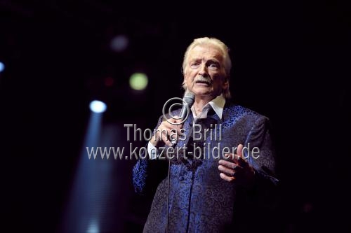 Deutscher Bandleader James Last gastiert auf seiner Musik ist meine Welt-Tour in der Lanxess-Arena Köln (&copy; Thomas Brill)