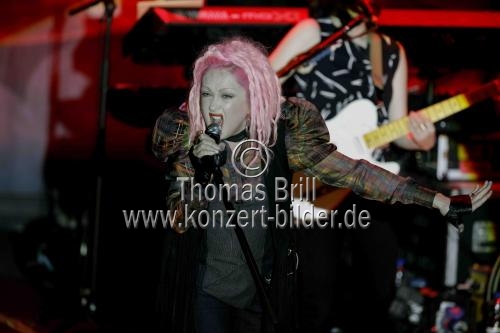 Amerikanische Sängerin Cyndi Lauper gastiert auf ihrer 