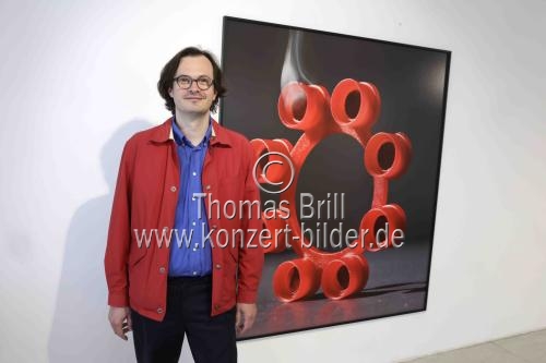 Der Fotograf Alwin Lay und der Maler Markus Saile gastieren mit ihrer Ausstellung „Objects in the Mirror“ vom 08. Mai bis 21. Juni 2025 in der artothek Köln (&copy; Thomas Brill)