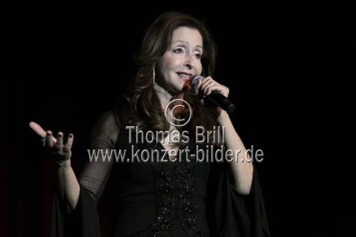 Grischisch-Deutsche Sängerin Vicky Leandros gastiert auf ihrer 