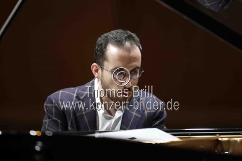 Russisch-deutsche Pianist Igor Levit gastiert mit Werken von Ludwig van Beethoven und Franz Schubert in der Philharmonie Köln (&copy; Thomas Brill)