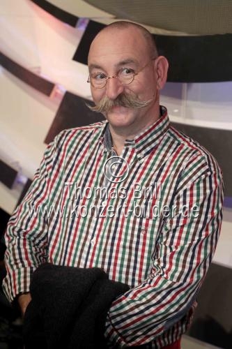 Deutscher Fernsehmoderator Jörg Pilawa moderiert zugunsten der 