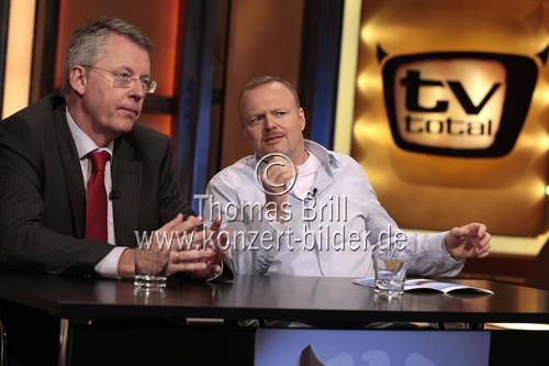 Deutscher TV-Moderator Stefan Raab und N24-Chefredakteur Peter Limbourg laden am 26. September 2009 zu 