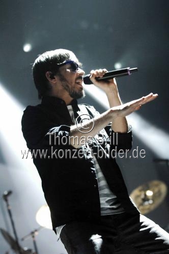 Amerikanische Rockband Linkin Park gastiert mit ihren Sängern Chester Bennington und Mike Shinoda auf ihrer 
