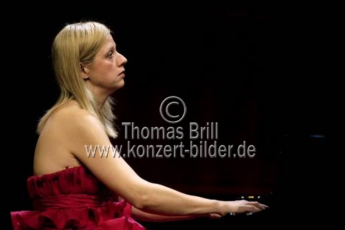 Ukrainischstämmige Pianistin Valentina Lisitsa gastiert in der Philharmonie Köln (© Thomas Brill)