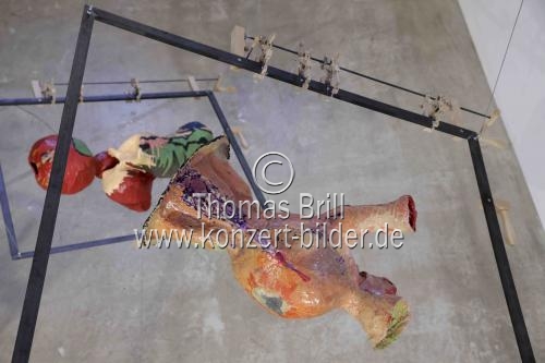 Deutsche Künstler Vera Lossau und Simon Rummel gastieren mit ihrer Ausstellung „The Secret of Life“ vom 06. bis 24. April 2021 in der artothek Köln (© Thomas Brill)