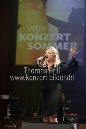 Deutsche Sängerin Annett Louisan präsentiert ihre neues Album 