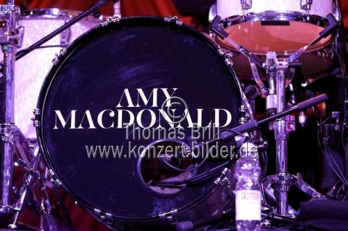 Schottische Singer und Songwriterin Amy MacDonald gastiert auf ihrer 