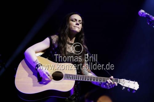 Schottische Singer und Songwriterin Amy MacDonald gastiert auf ihrer 