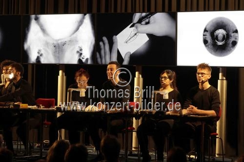 Aufführung des Musiktheaters „Machinations