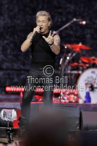 Deutsche Sänger Peter Maffay gastiert mit seiner Band auf seiner 