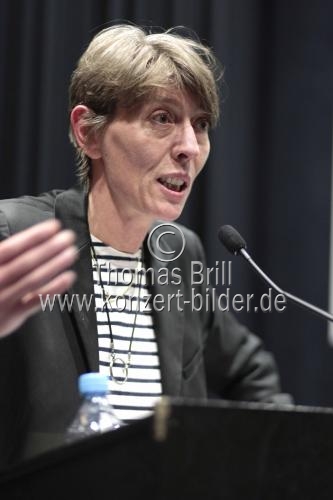 Französische Kamerafrau Prof. Sophie Maintigneux spricht über das Spektrum der Kameraarbeit an der Kunsthochschule für Medien Köln (© Thomas Brill)