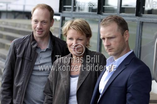 Schauspieler Mariele Millowitsch, Hinnerk Schönemann und Johann von Bülow bei den Dreharbeiten zum ZDF-Krimi 