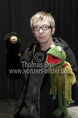 Deutscher Puppenspieler René Marik gastiert mit seinem Programm KasperPop beim 20. Köln Comedy Festival im E-Werk Köln (© Thomas Brill)