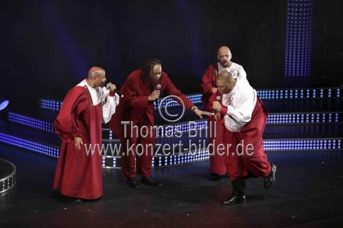 Amerikanische Gospel-Sängerin Queen Esther Marrow gastiert mit The Harlem Gospel Singers und Band auf ihrer “Abschieds”-Tour in der Philharmonie Köln (&copy; Thomas Brill)
