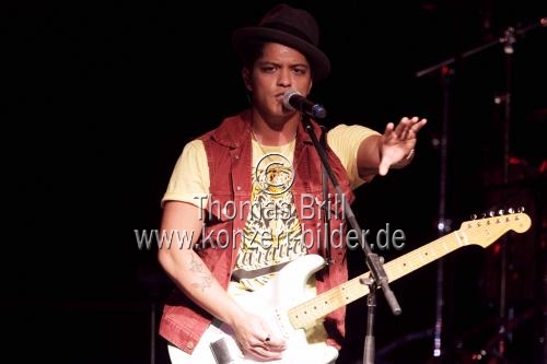 Amerikanischer R+B-Musiker und Singer-Songwriter Bruno Mars gastiert auf seiner 