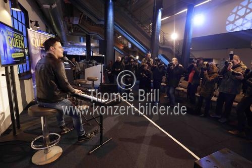 Kanadische Rockmusiker Marc Martel präsentieren das Programm der Queen Tribute Show 