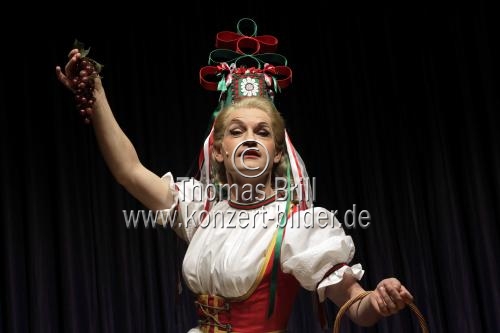 Schweizer Sänger und Schauspieler Christoph Marti spielt Sylvia Varescu in der Oper 