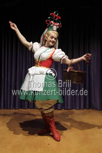 Schweizer Sänger und Schauspieler Christoph Marti spielt Sylvia Varescu in der Oper 