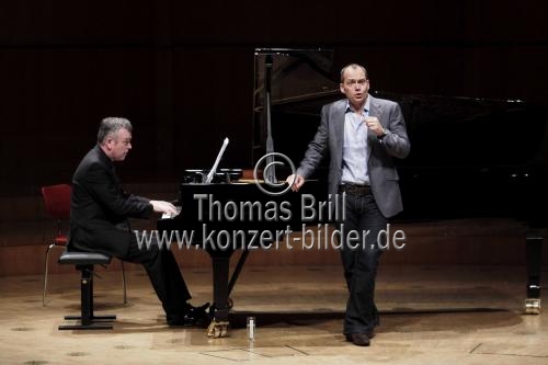 Englischer Bariton Christopher Maltman gastiert in Begleitung des schottischen Pianisten Malcolm Martineau in der Philharmonie Köln (© Thomas Brill)
